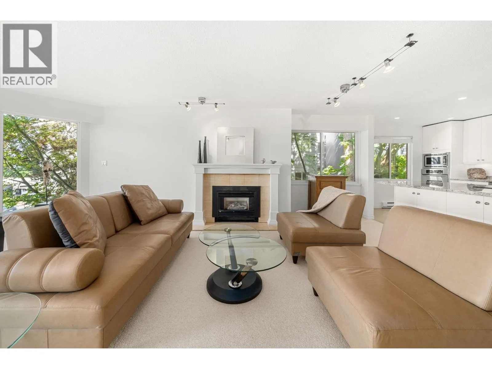 201 2408 HAYWOOD AVENUE