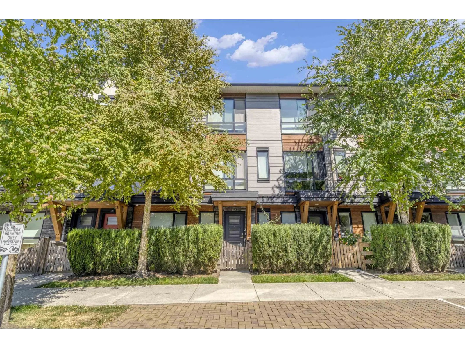 58 16488 64 AVENUE