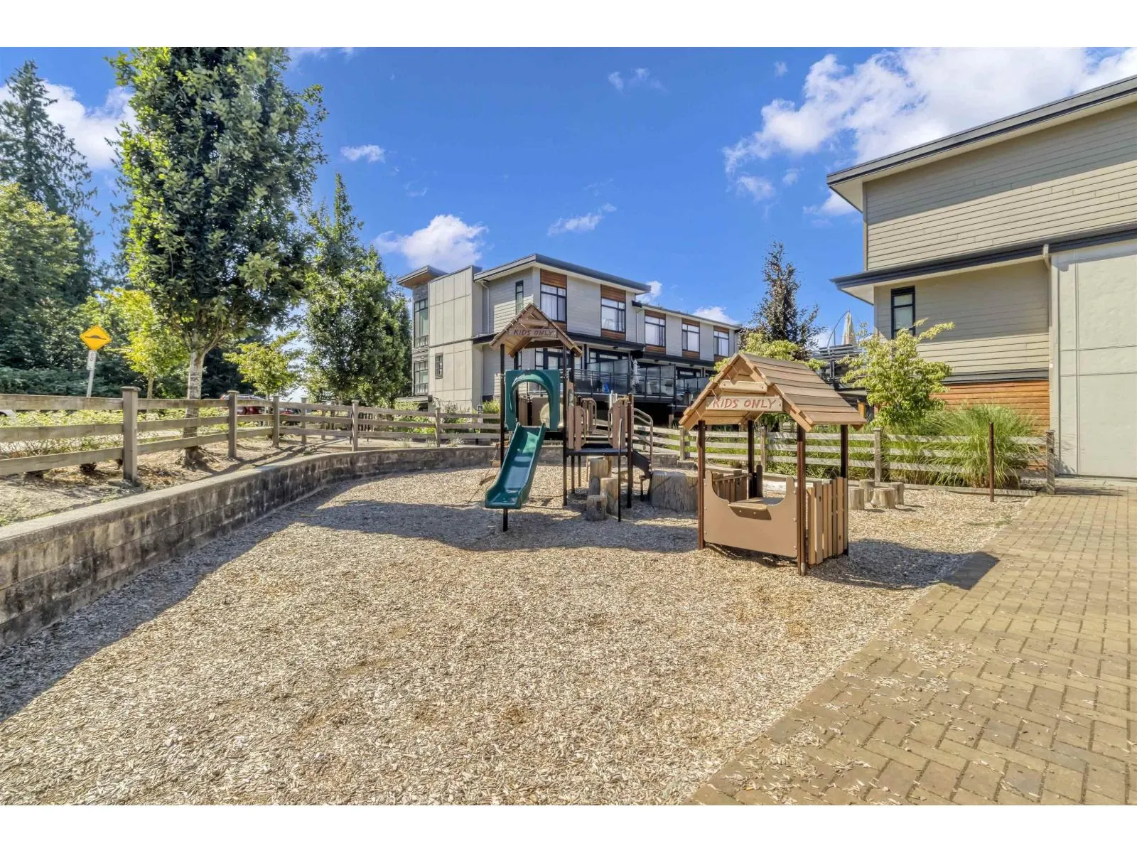 58 16488 64 AVENUE