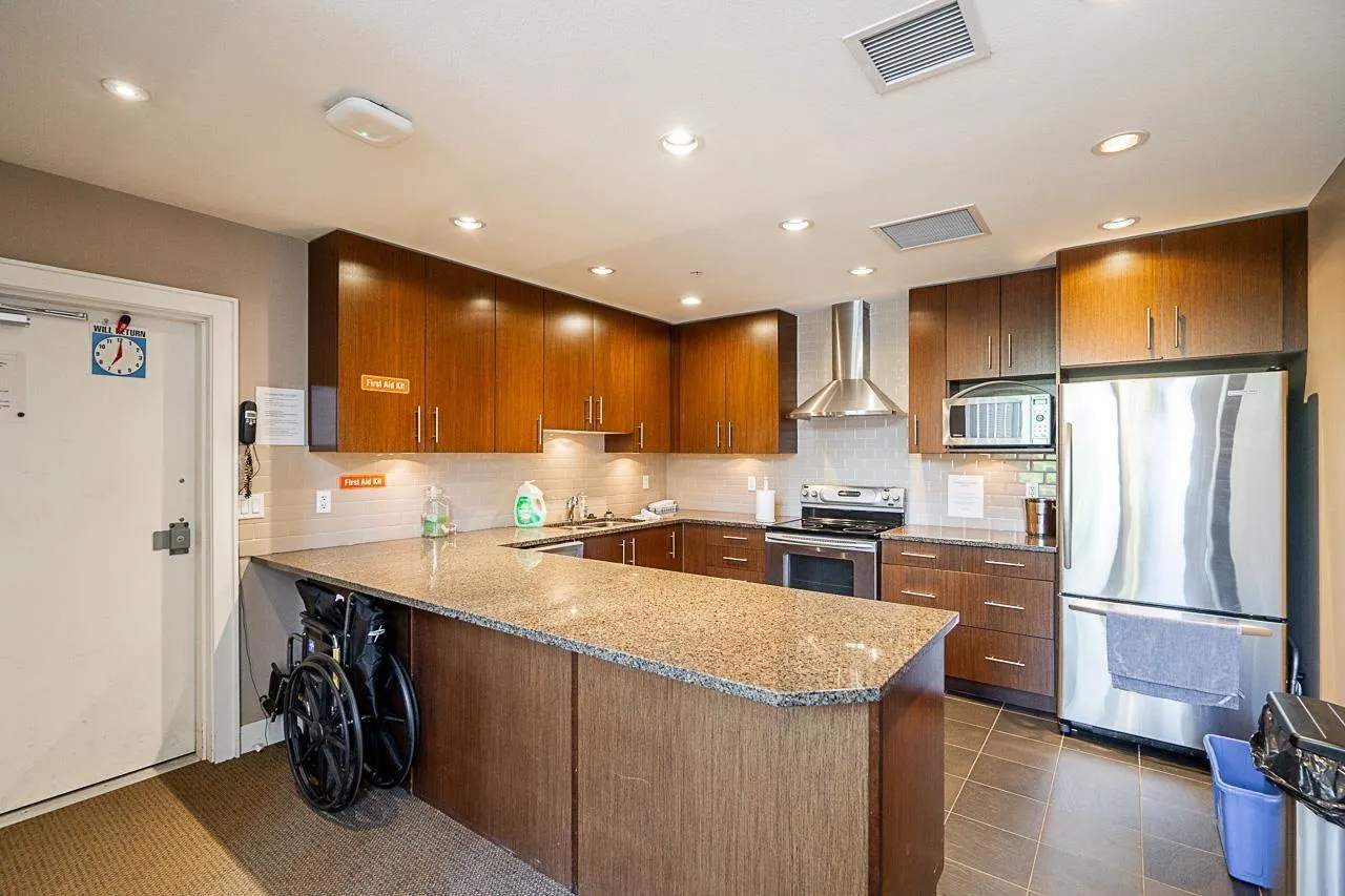 204 16469 64 AVENUE
