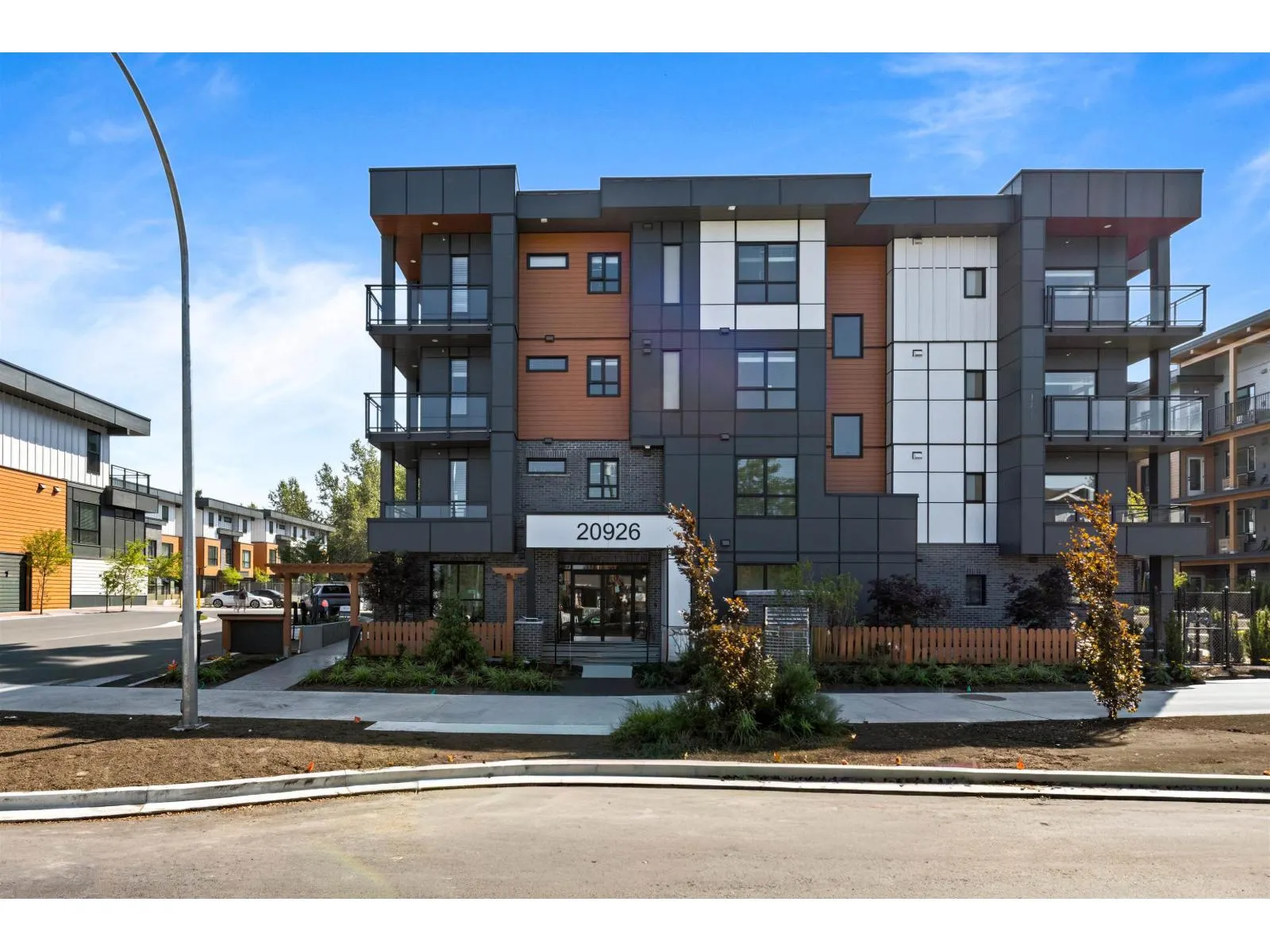414 20932 83 AVENUE