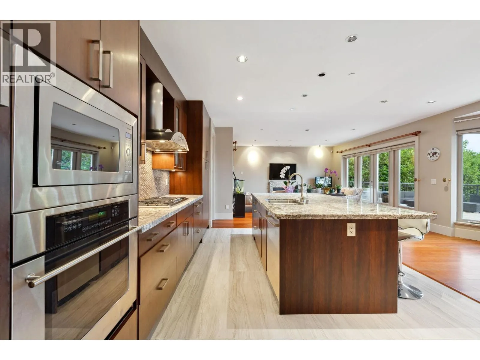 611 BARNHAM ROAD