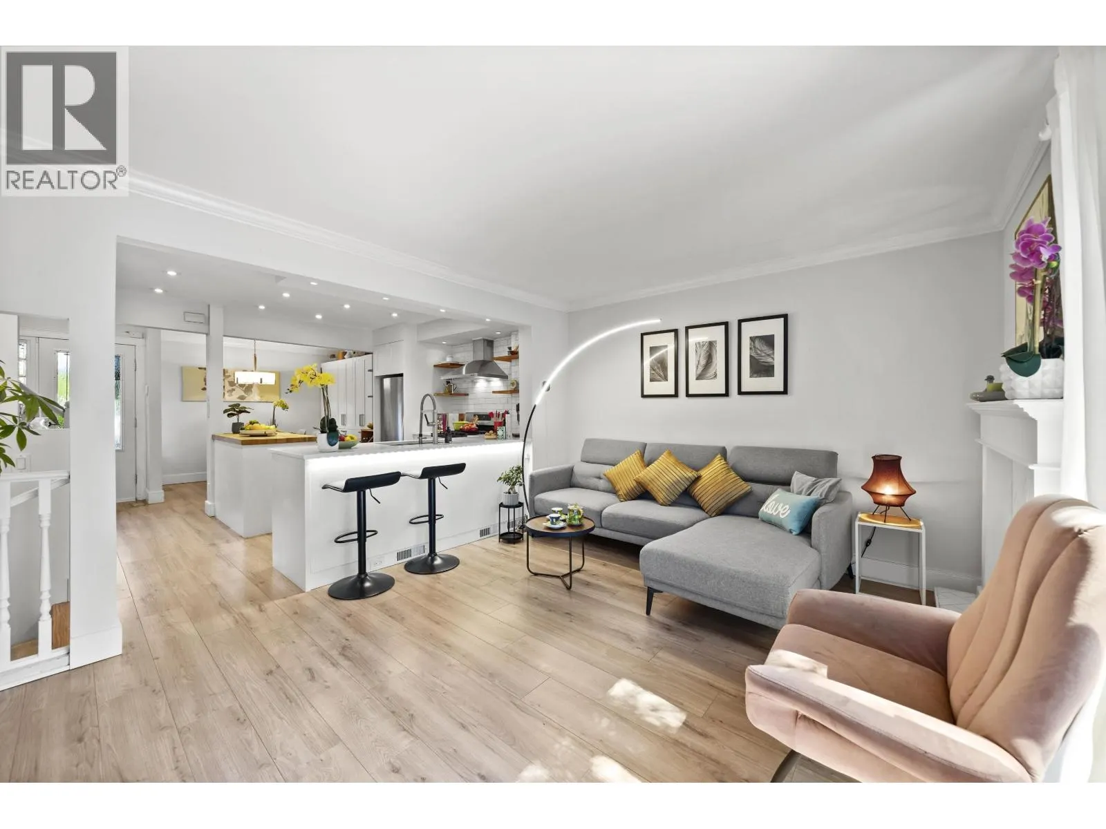 49 1910 CEDAR VILLAGE CRESCENT