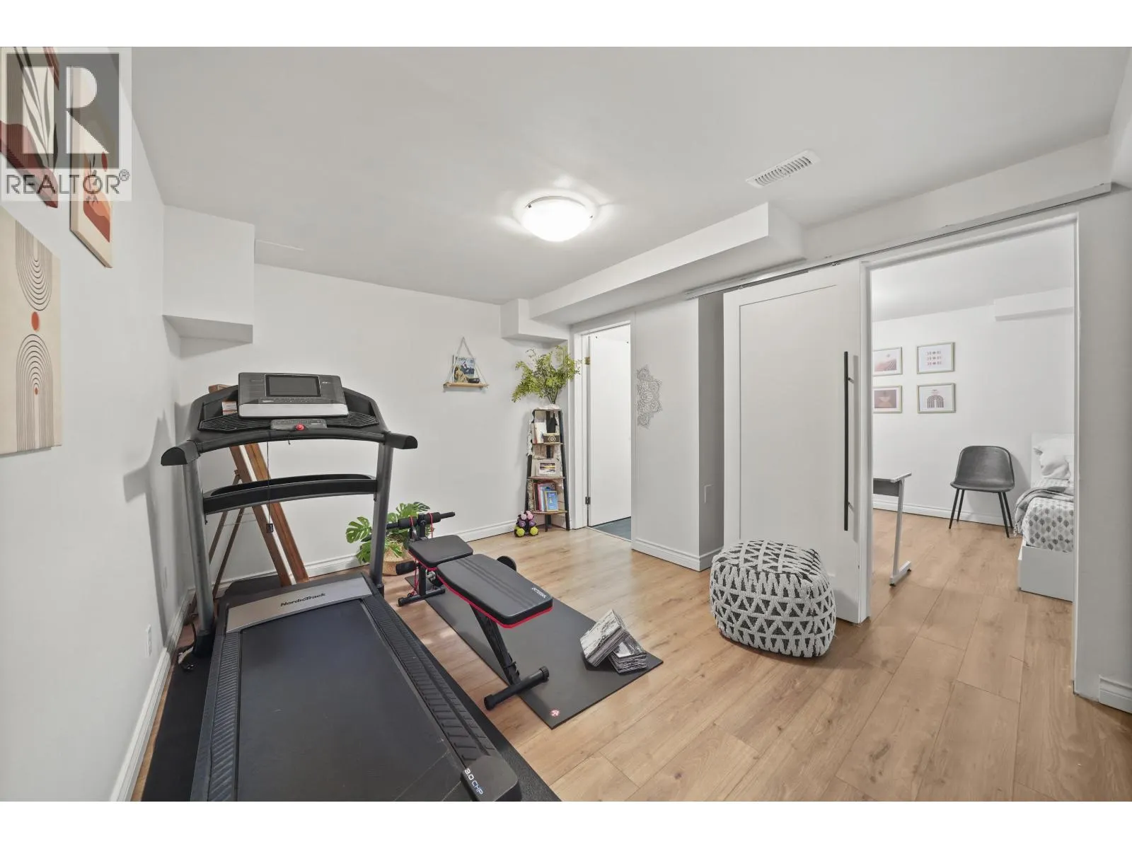 49 1910 CEDAR VILLAGE CRESCENT