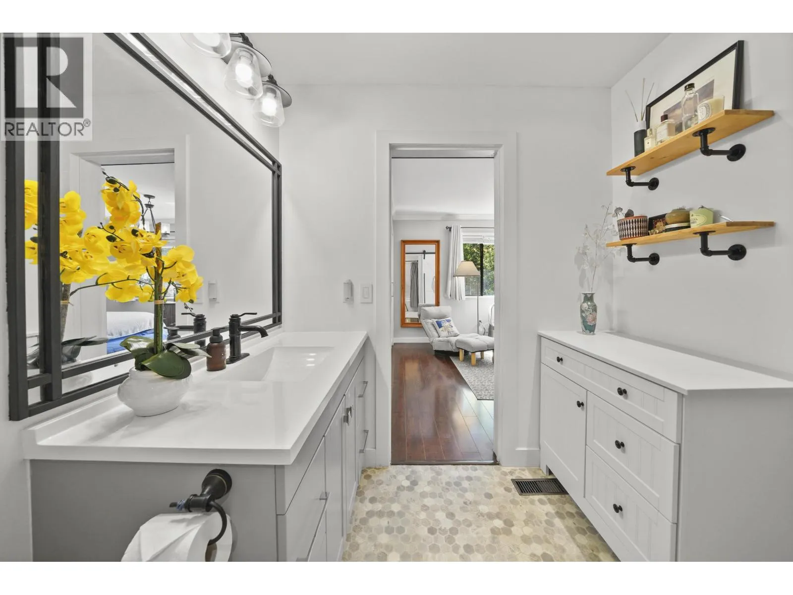 49 1910 CEDAR VILLAGE CRESCENT