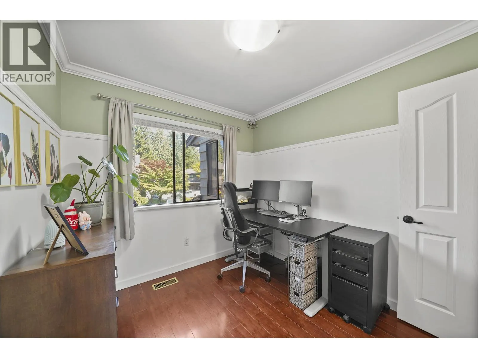 49 1910 CEDAR VILLAGE CRESCENT