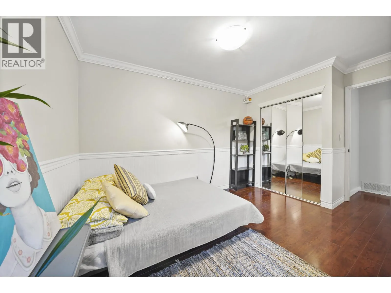 49 1910 CEDAR VILLAGE CRESCENT