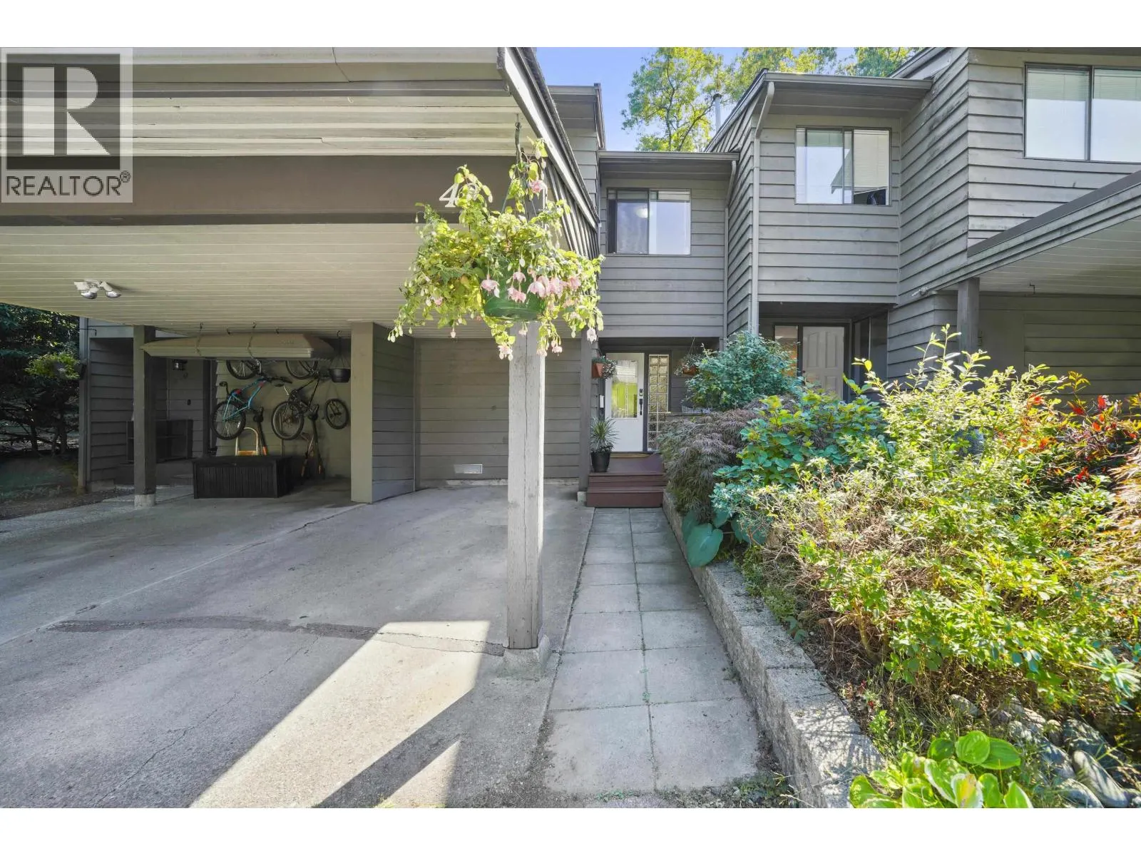 49 1910 CEDAR VILLAGE CRESCENT