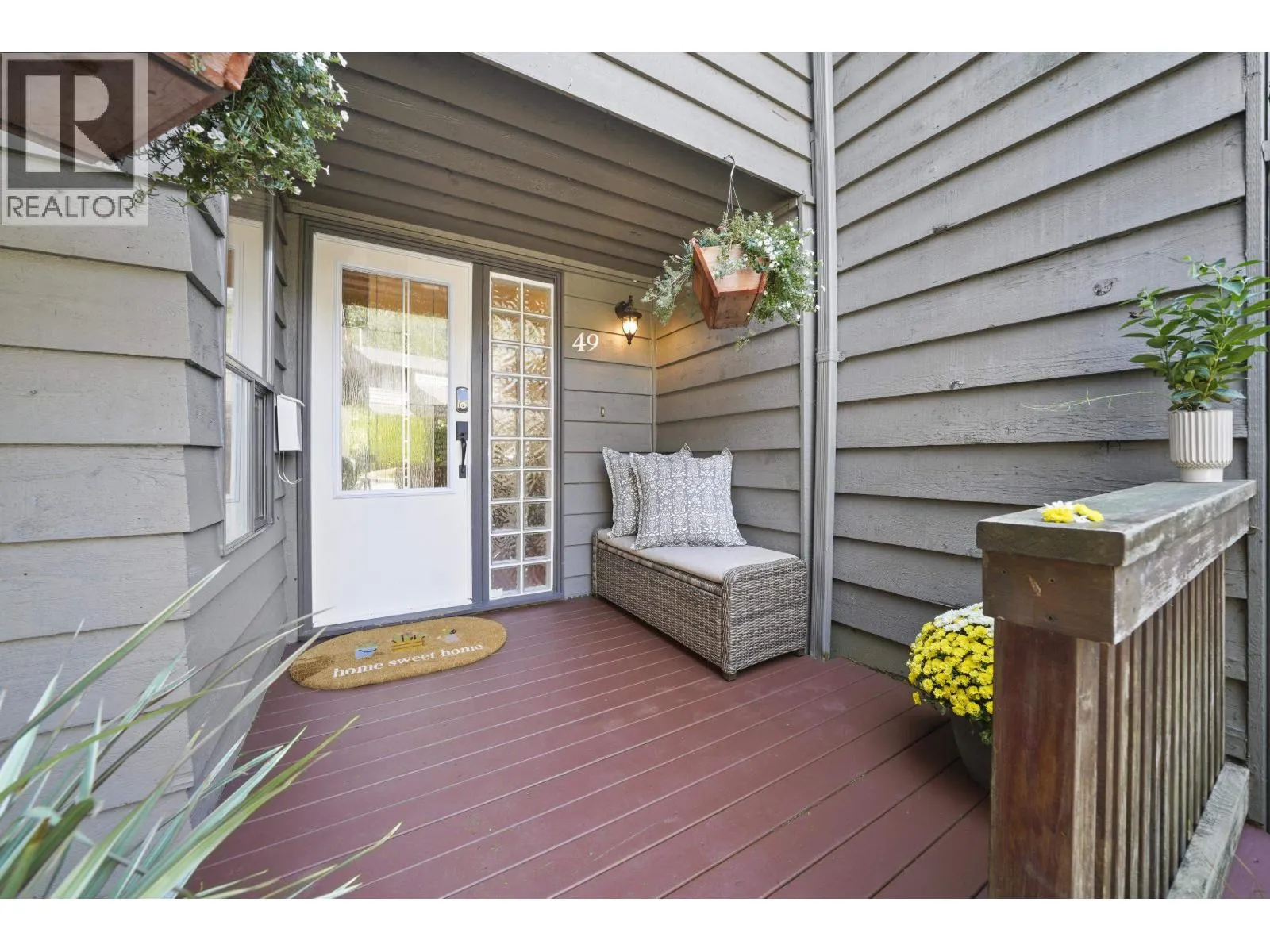 49 1910 CEDAR VILLAGE CRESCENT
