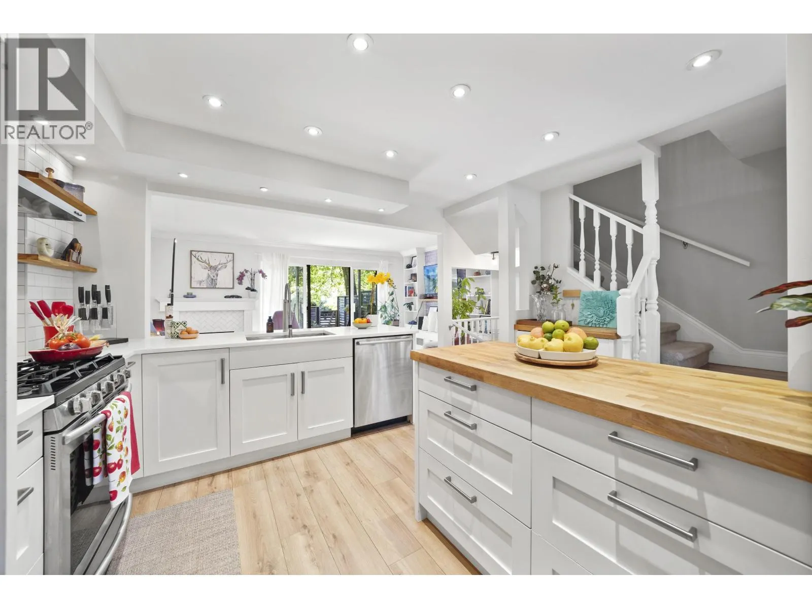 49 1910 CEDAR VILLAGE CRESCENT
