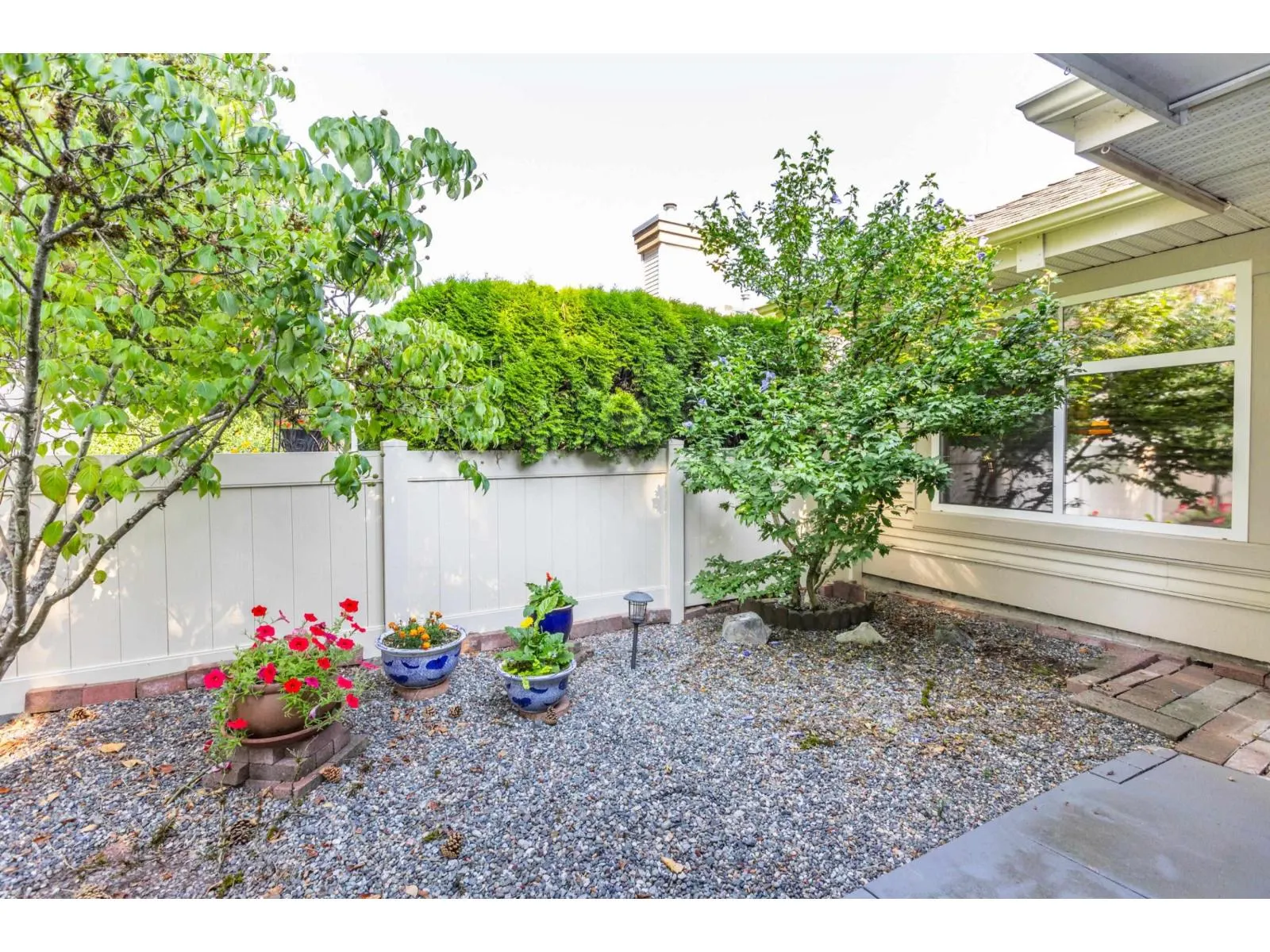 57 8555 209 STREET