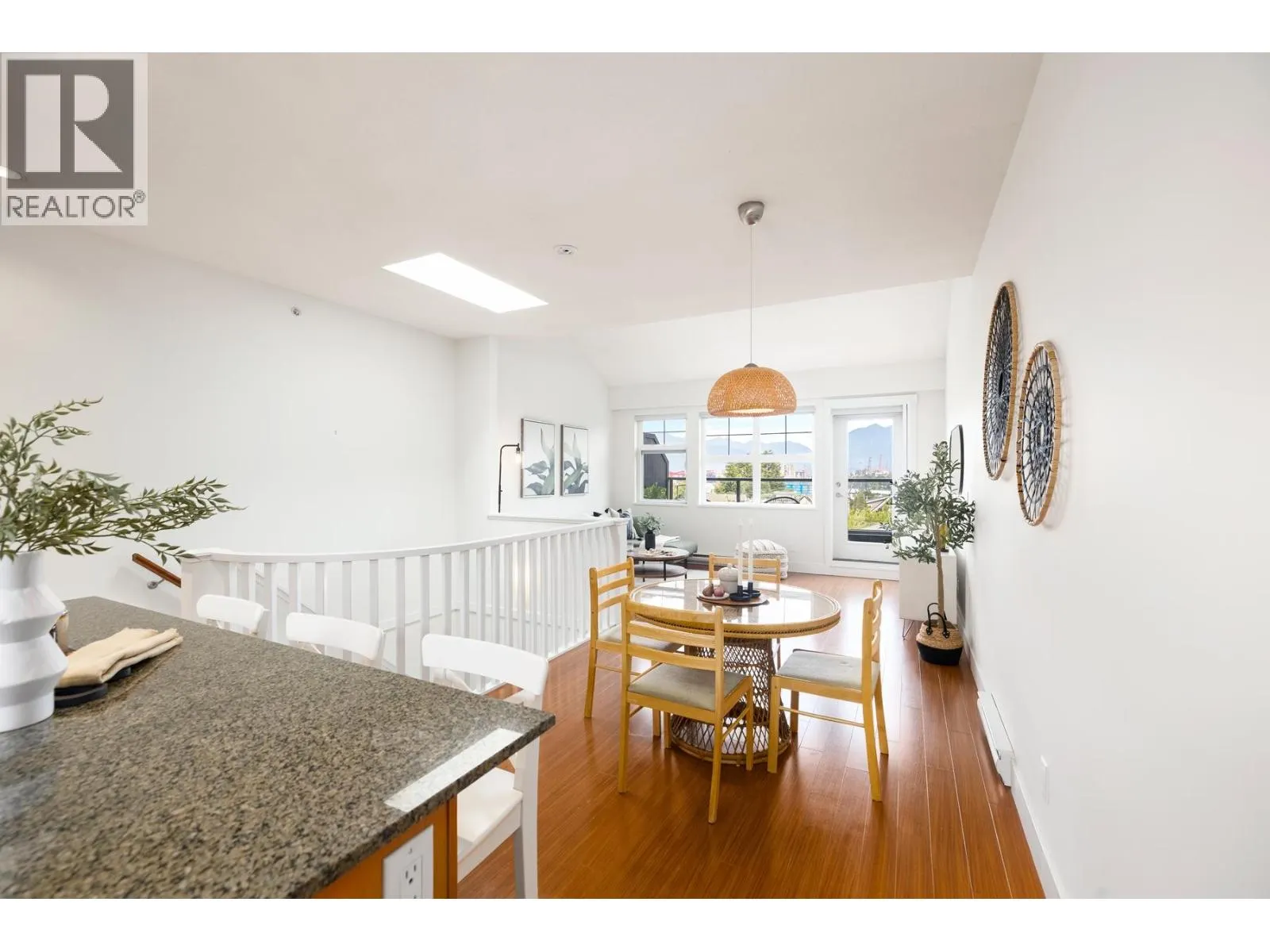 2276 ST. GEORGE STREET