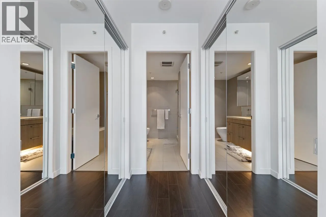 128 W 1ST AVENUE