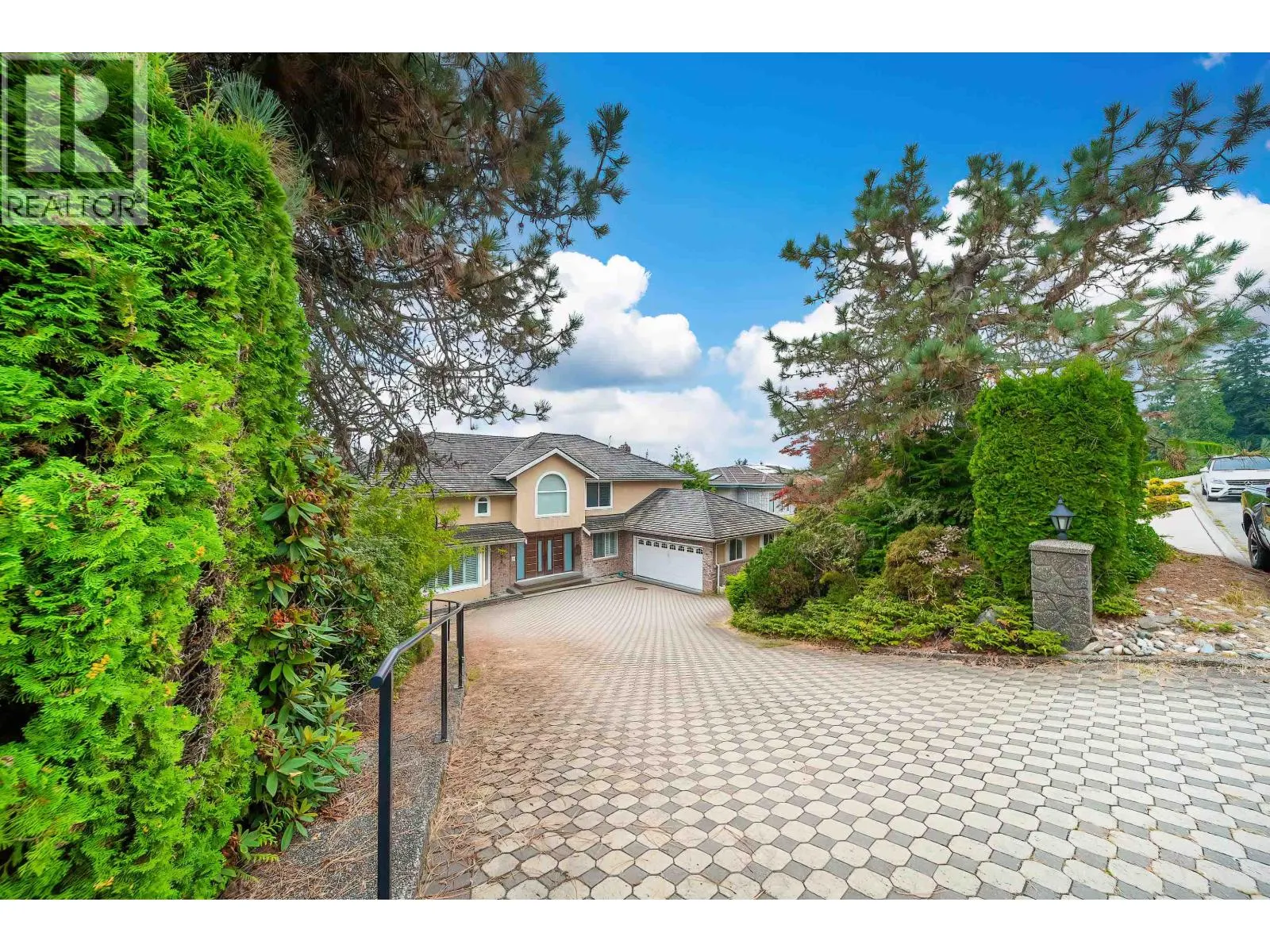 2138 WESTHILL PLACE