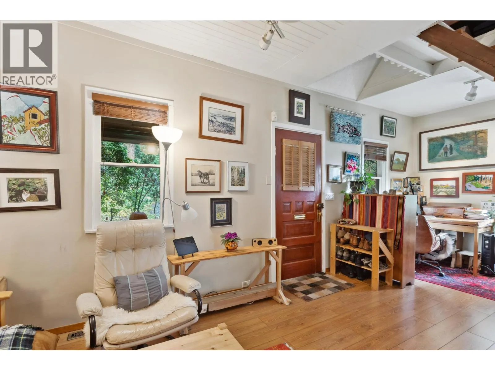 713 E ST. JAMES ROAD