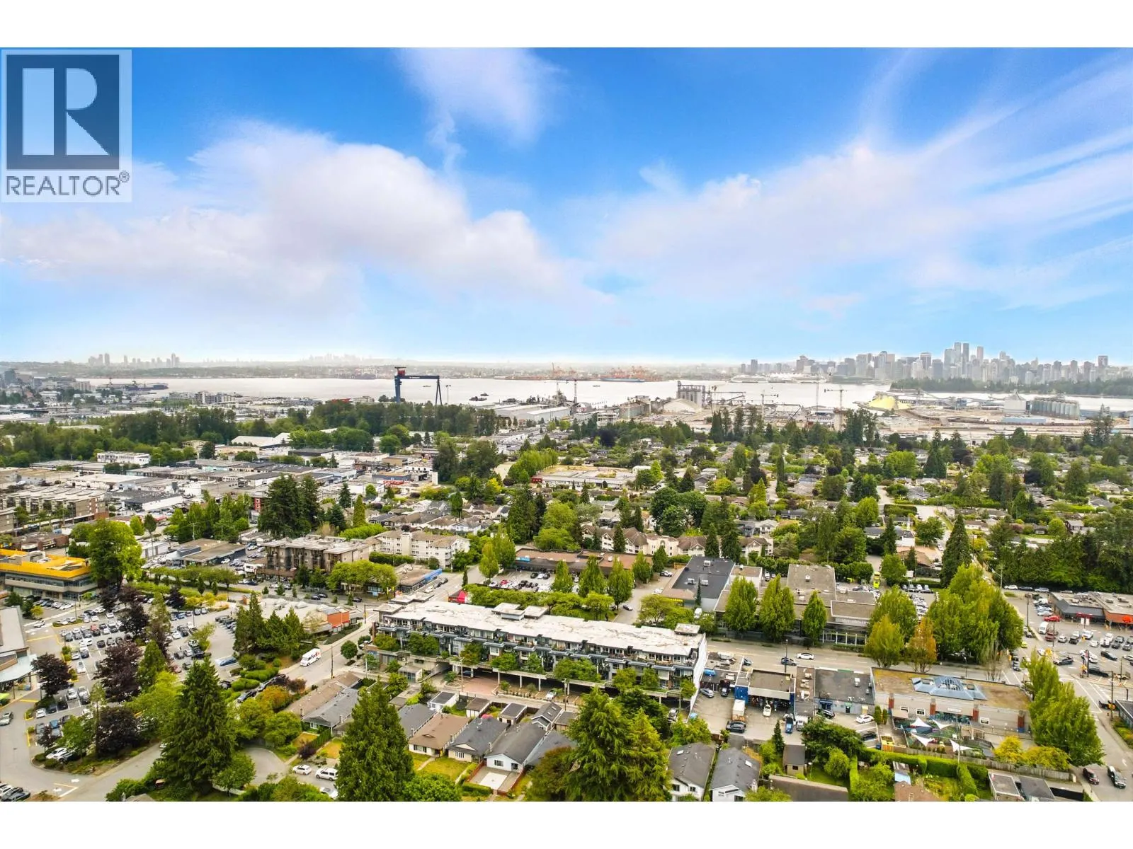 215 1330 MARINE DRIVE