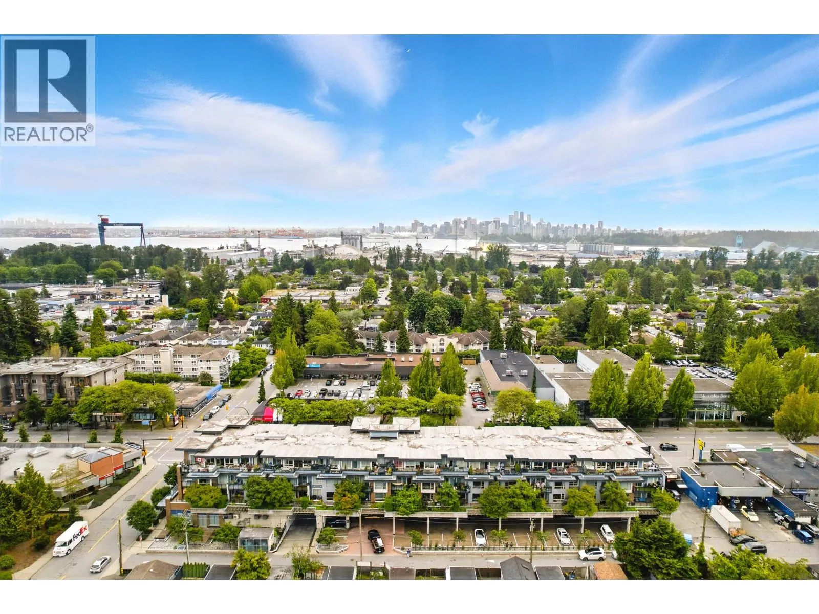 215 1330 MARINE DRIVE
