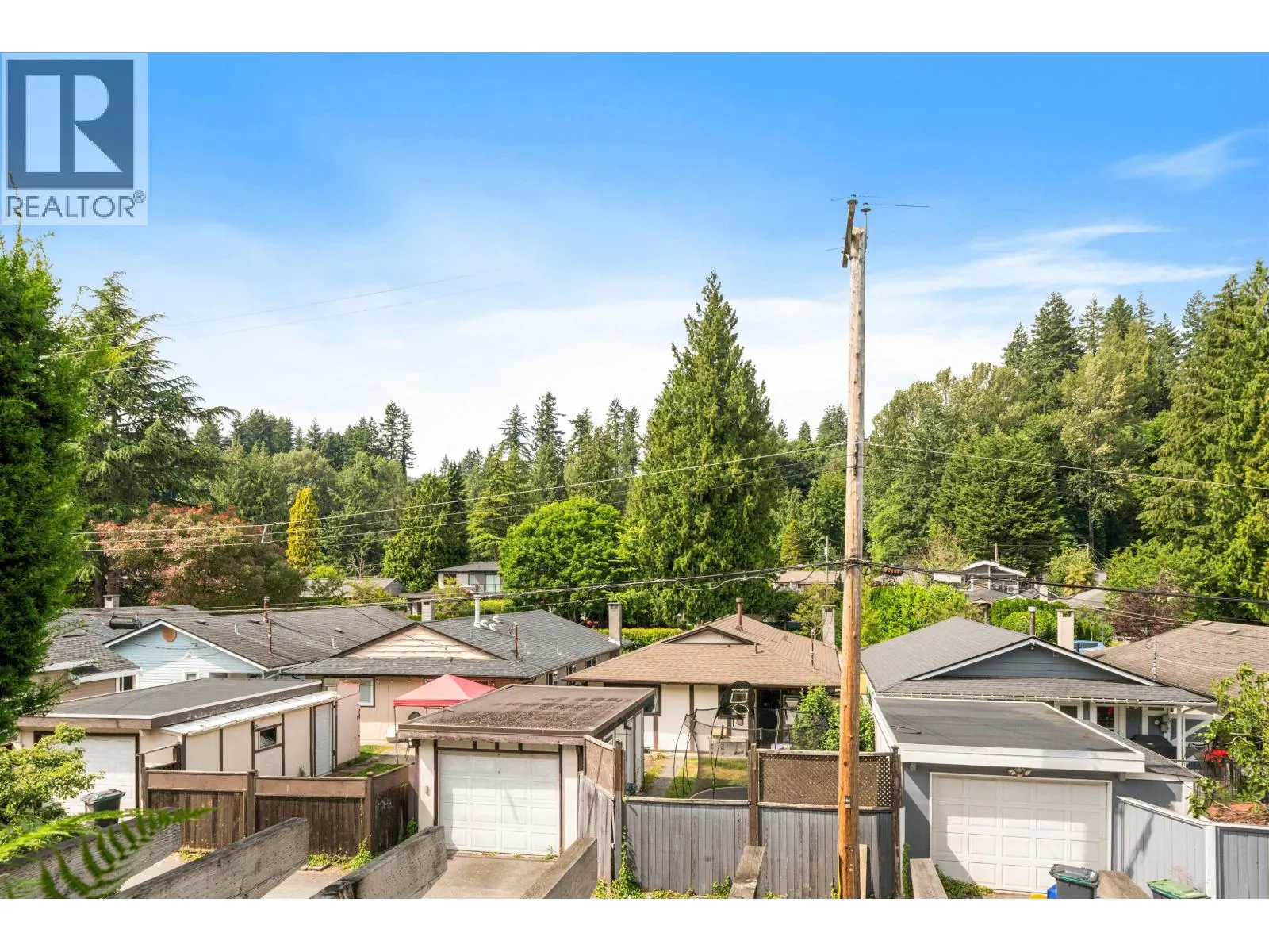 215 1330 MARINE DRIVE