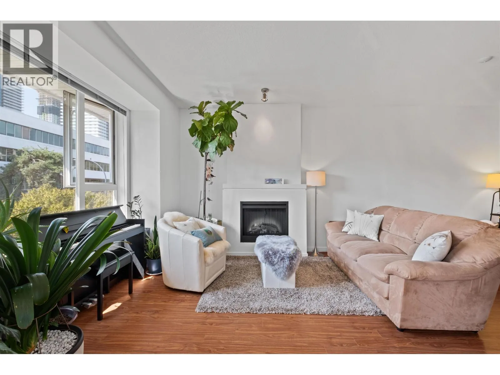410 4723 DAWSON STREET