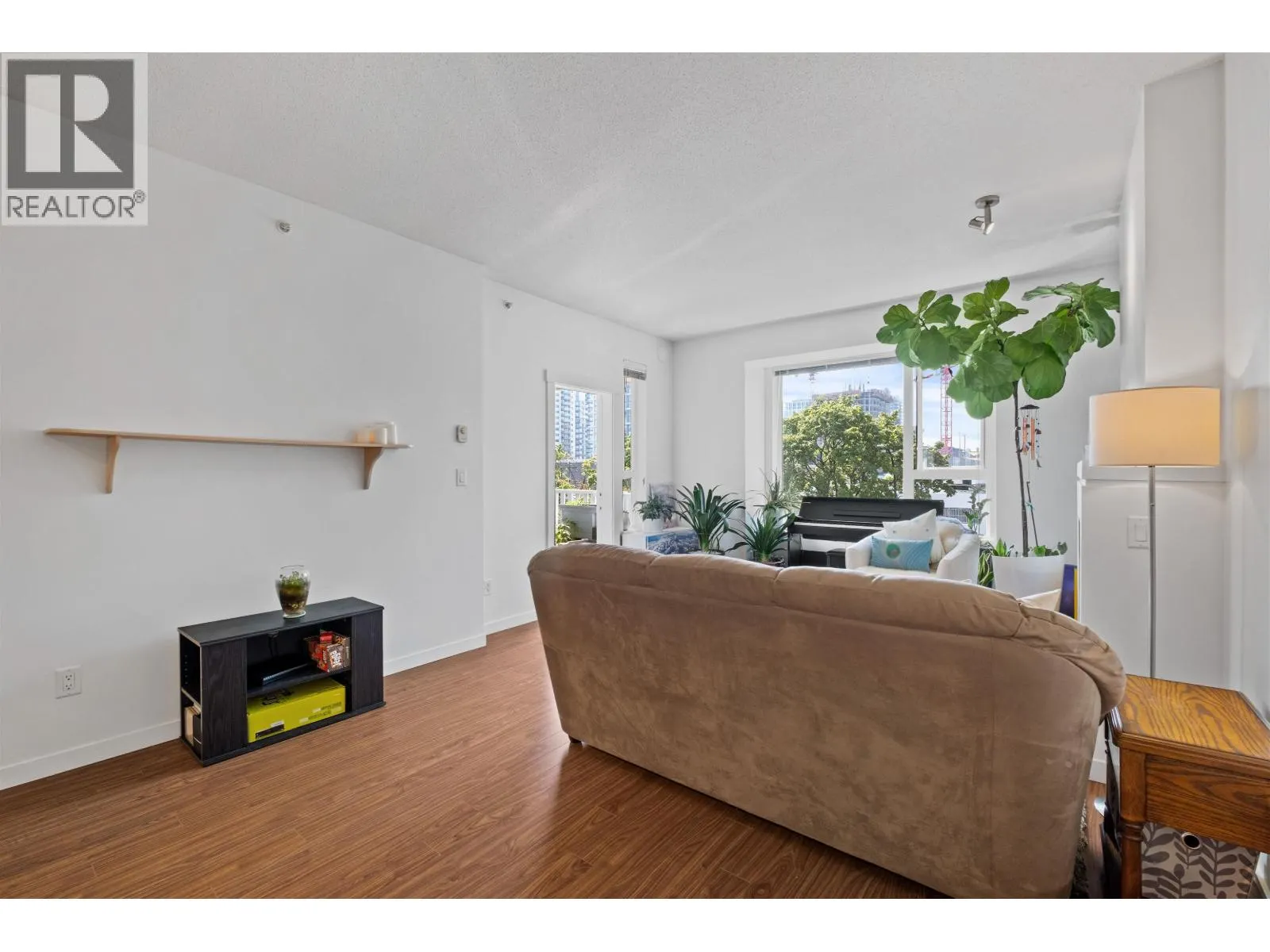 410 4723 DAWSON STREET