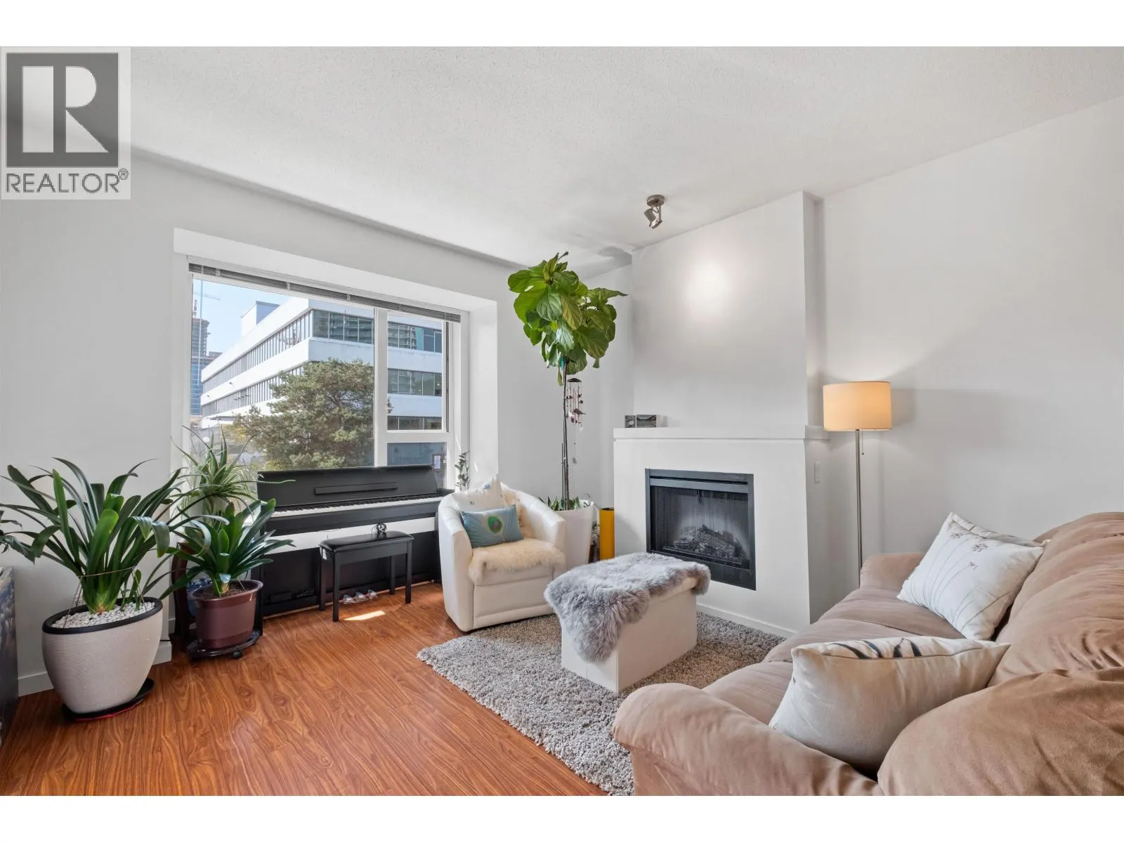 410 4723 DAWSON STREET