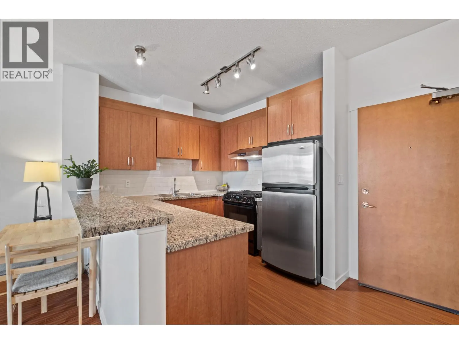 410 4723 DAWSON STREET