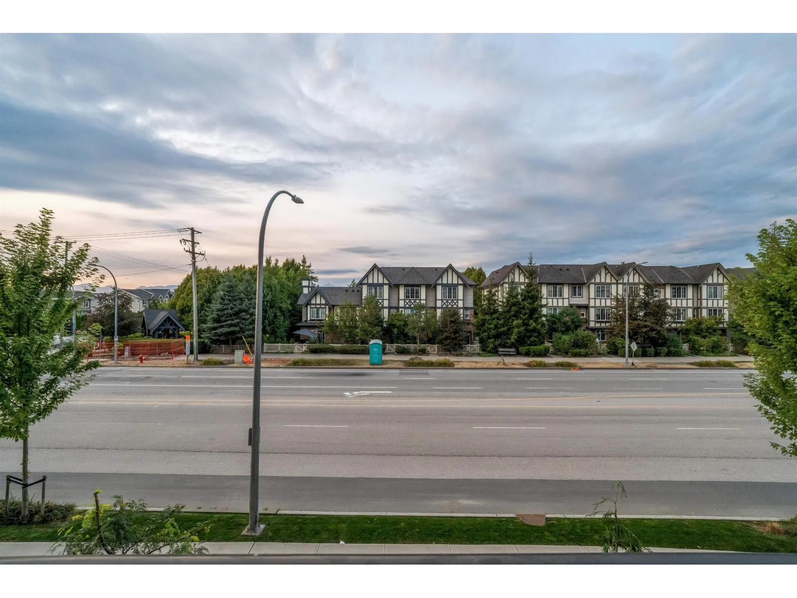 B220 20834 80 AVENUE