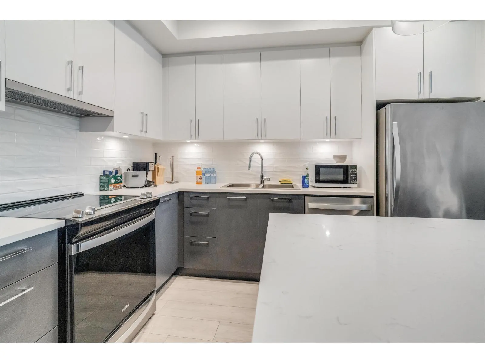 B220 20834 80 AVENUE