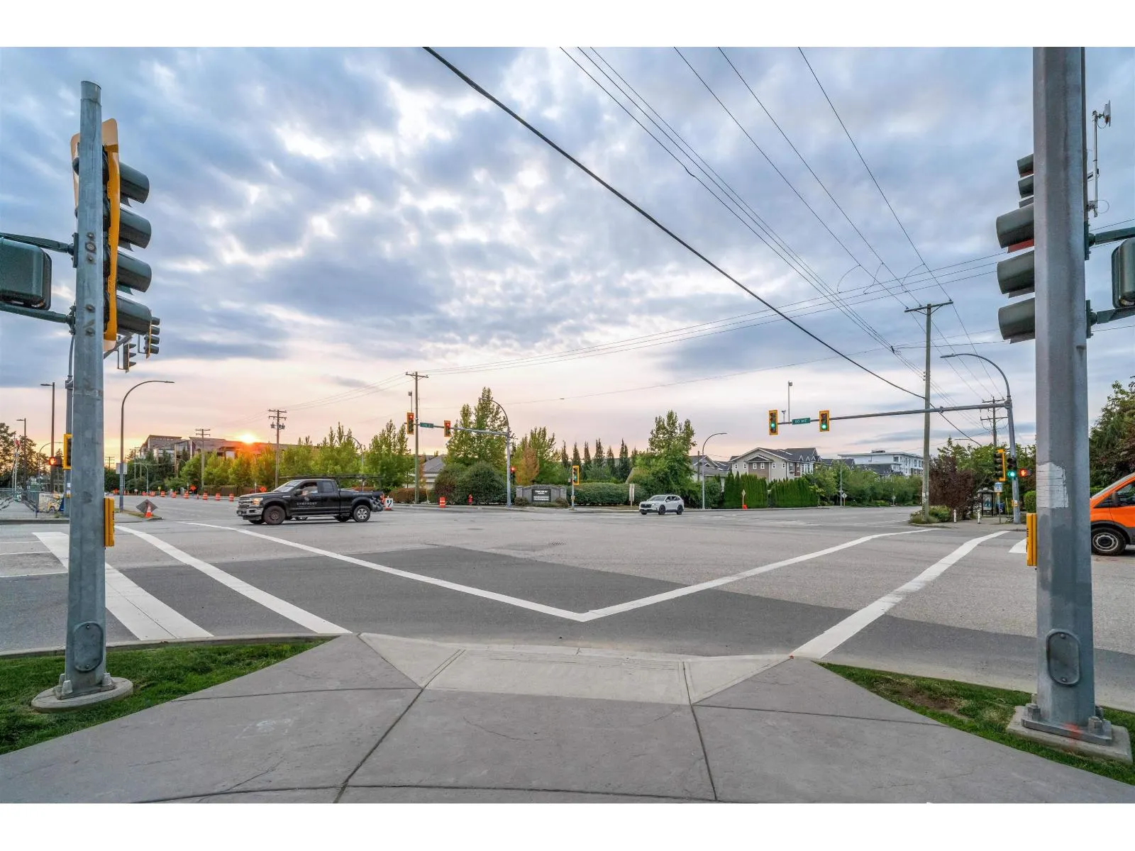 B220 20834 80 AVENUE