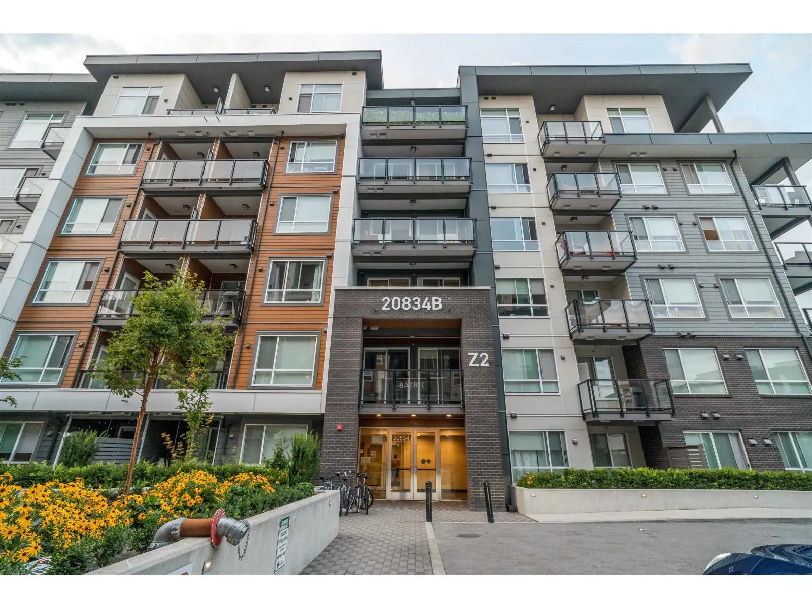 B220 20834 80 AVENUE