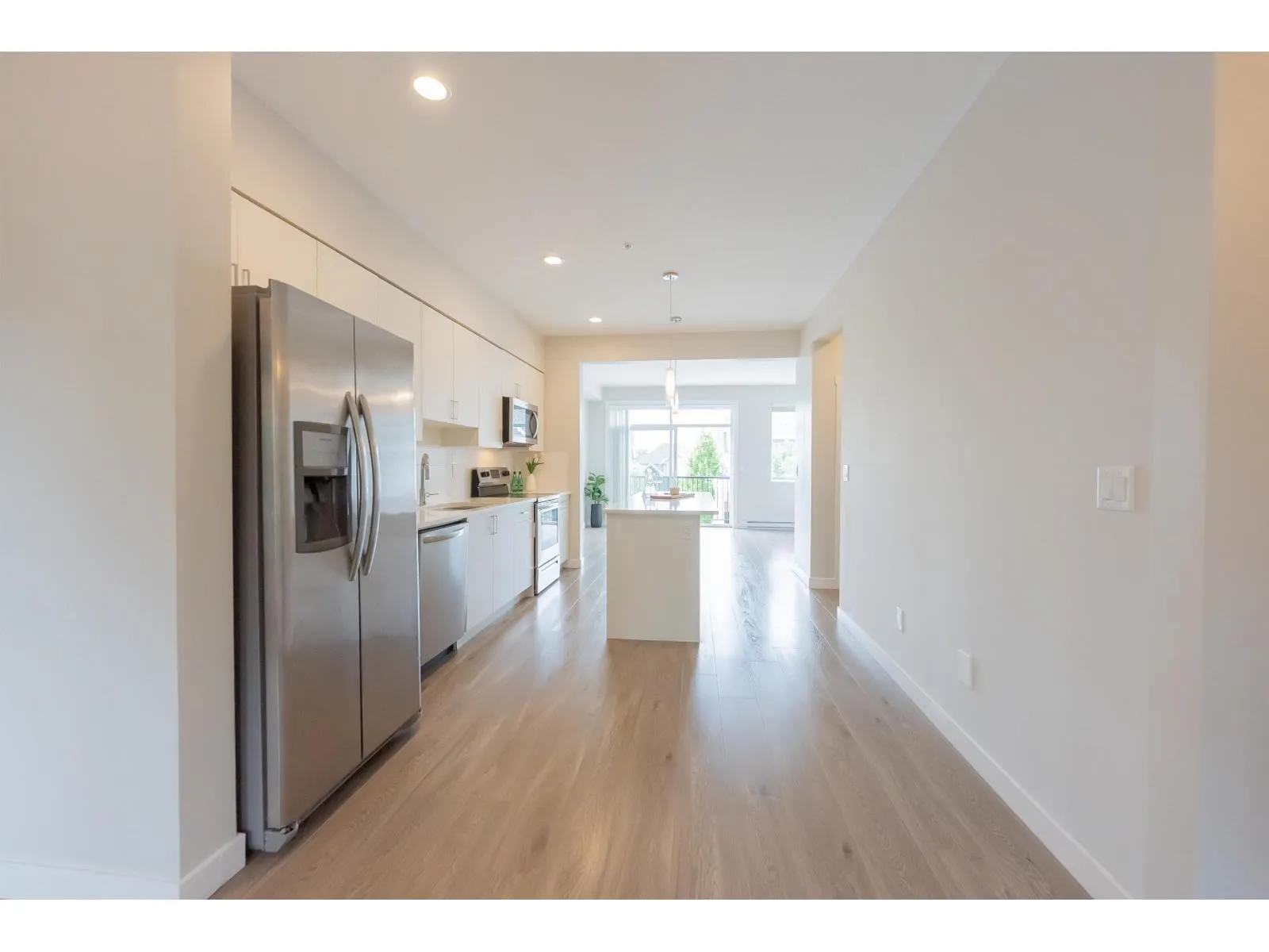 65 7169 208A STREET