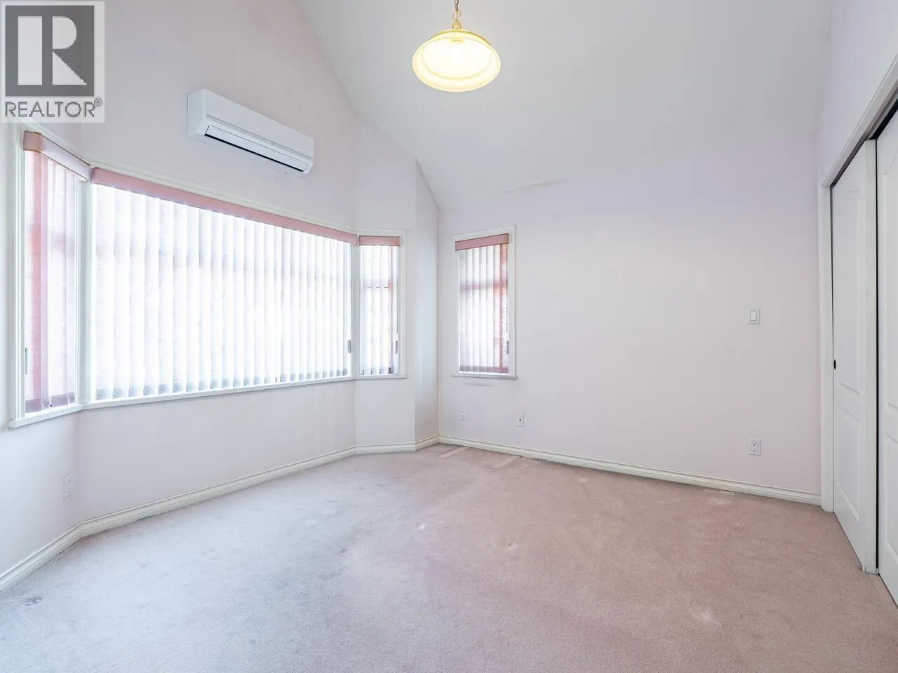 39 W 12TH AVENUE