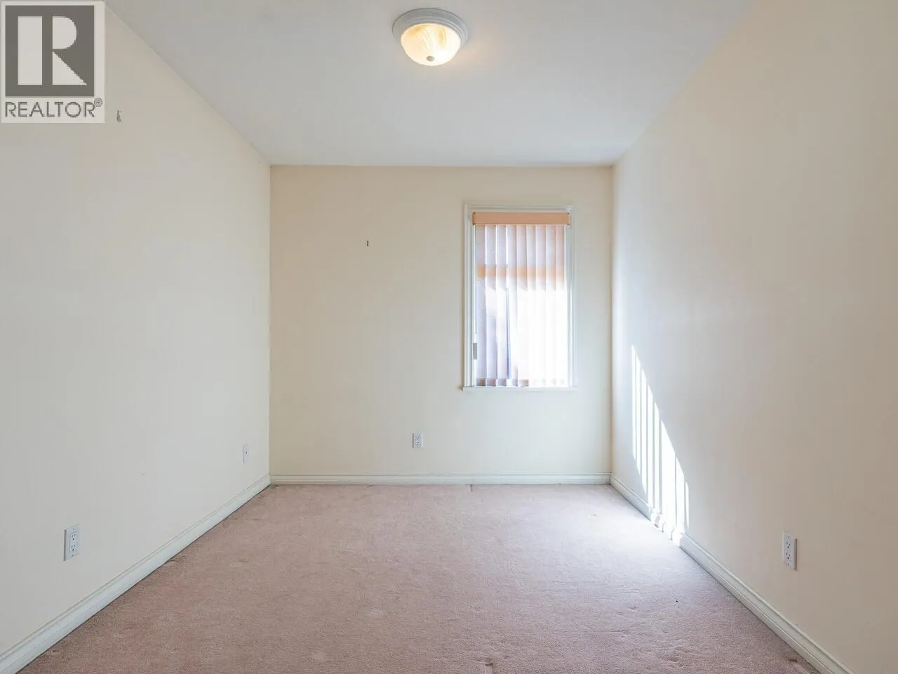 39 W 12TH AVENUE