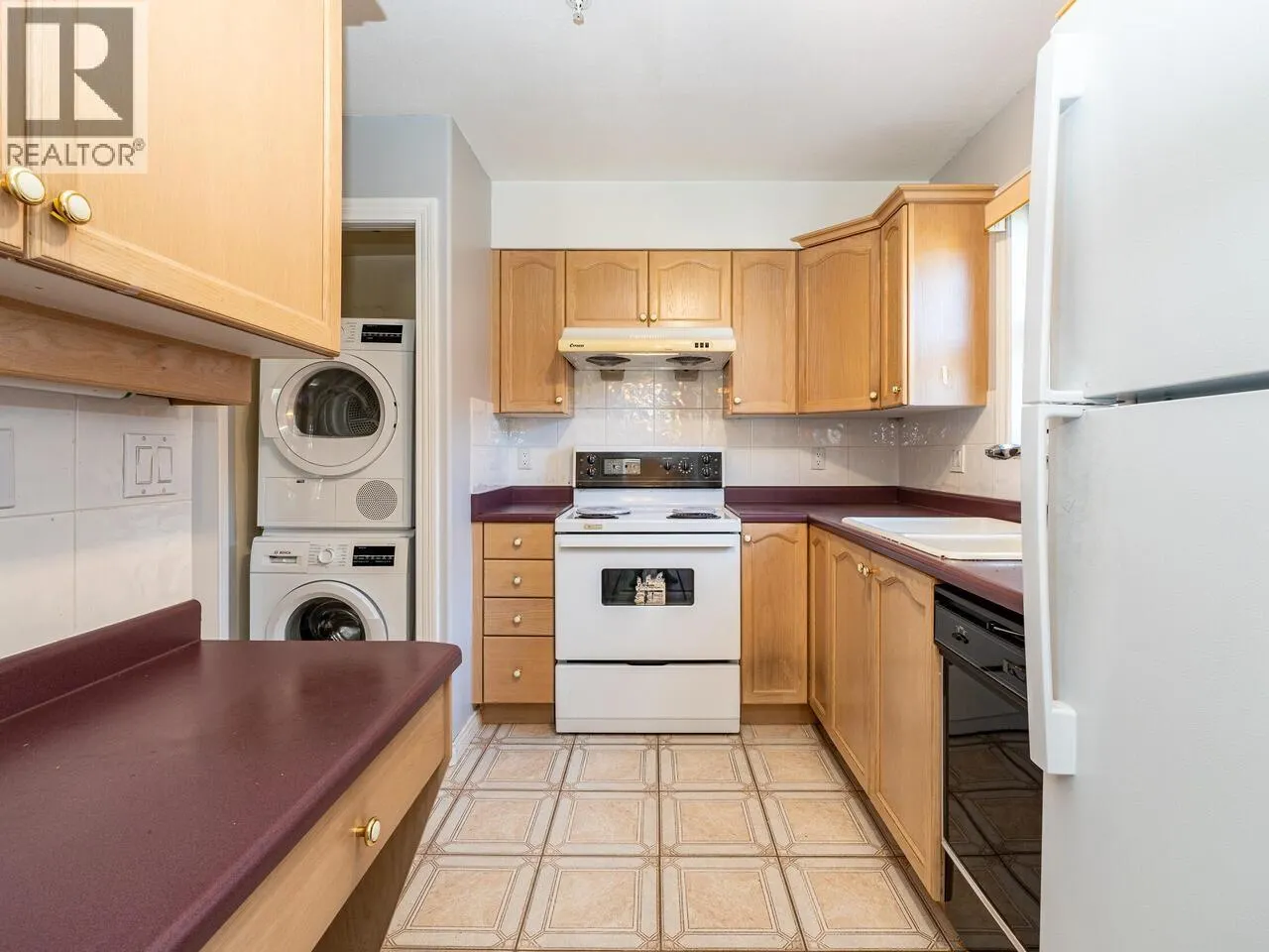 39 W 12TH AVENUE