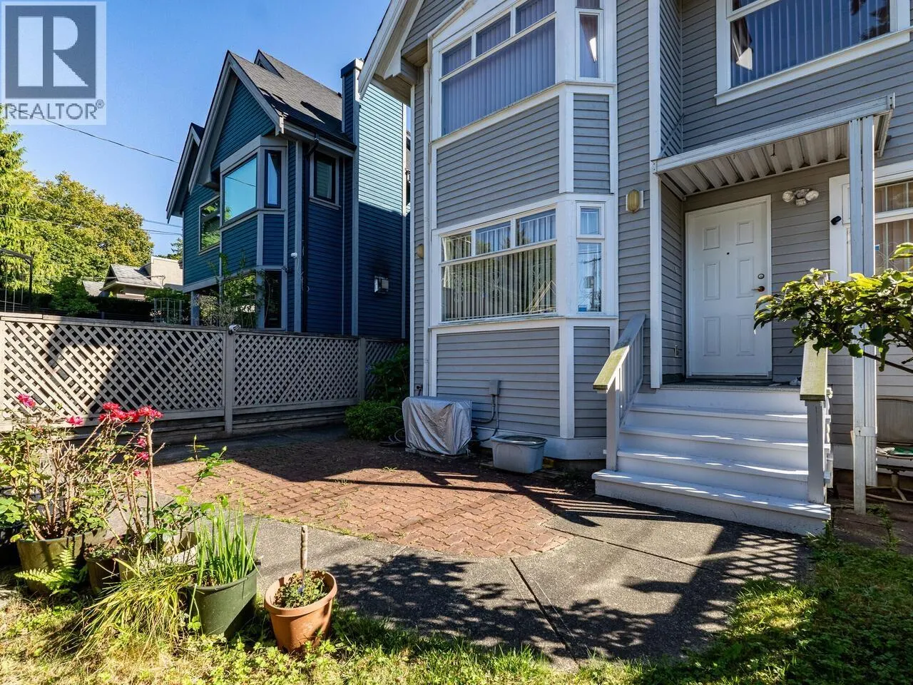 39 W 12TH AVENUE
