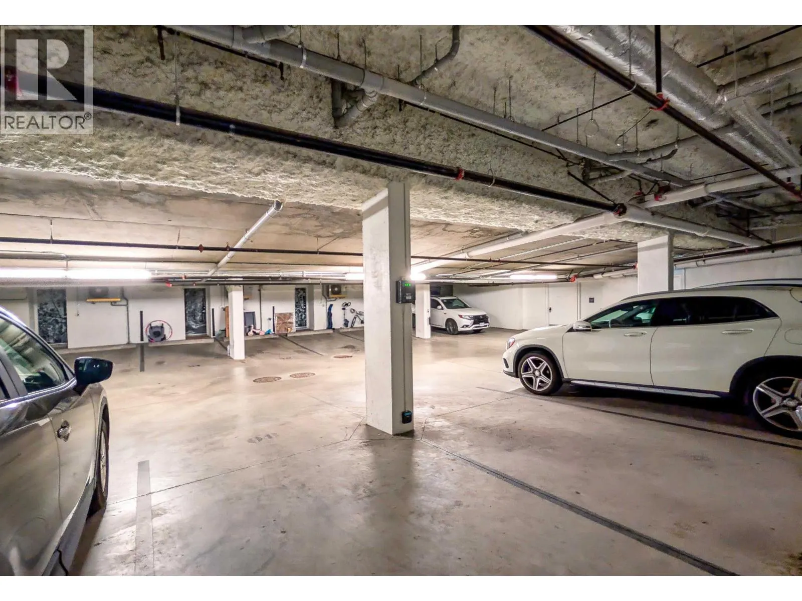 276 W 62ND AVENUE
