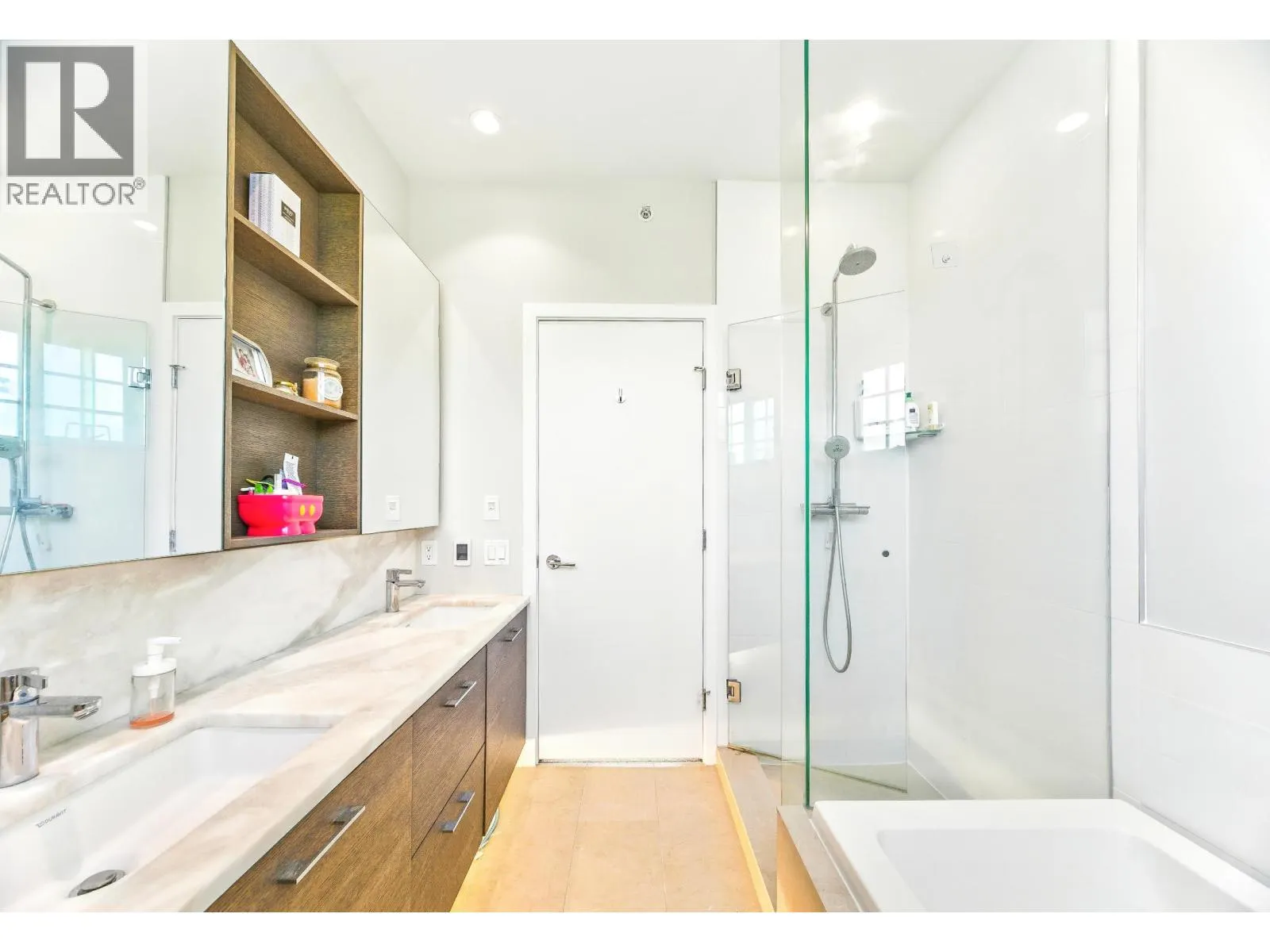 276 W 62ND AVENUE