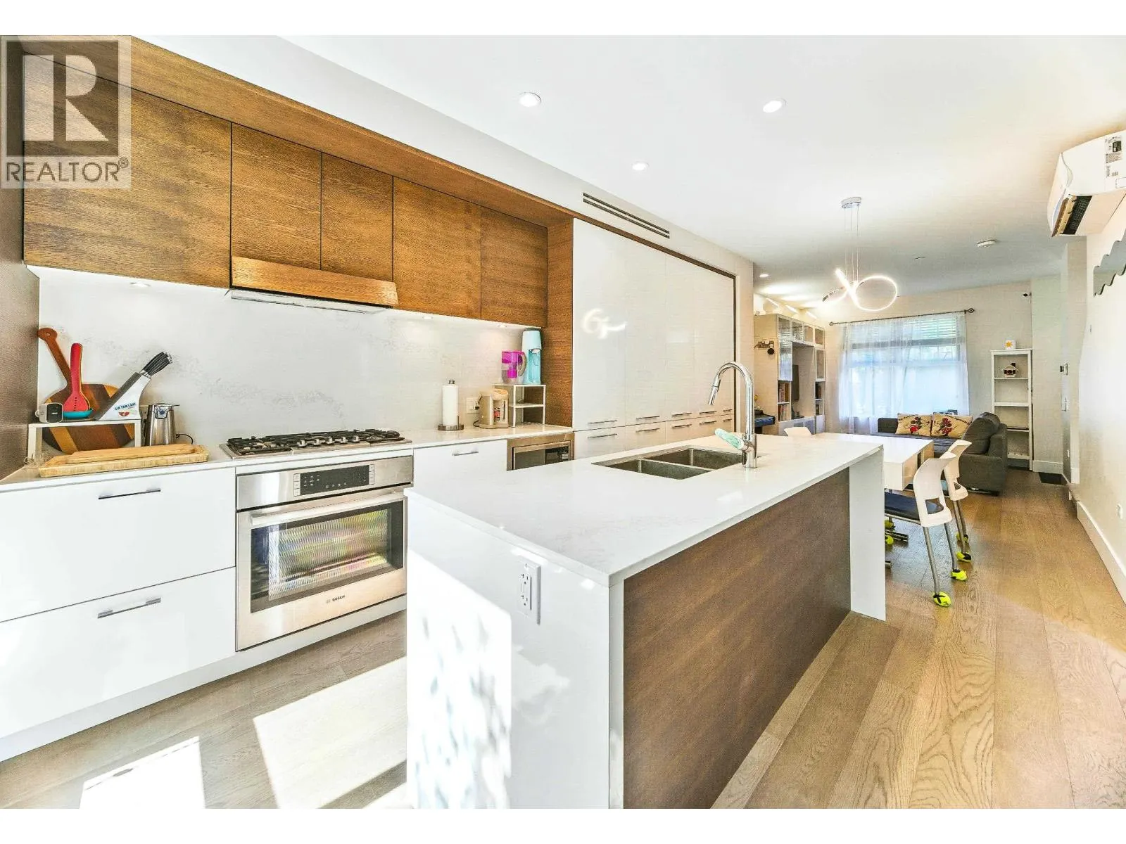 276 W 62ND AVENUE