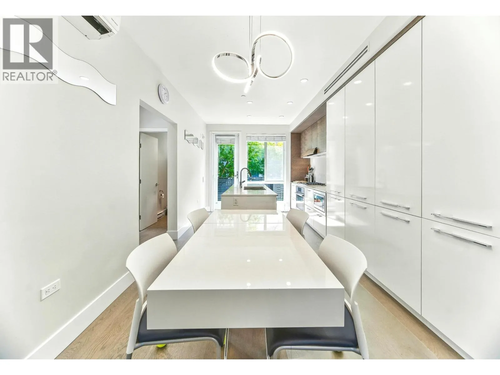 276 W 62ND AVENUE