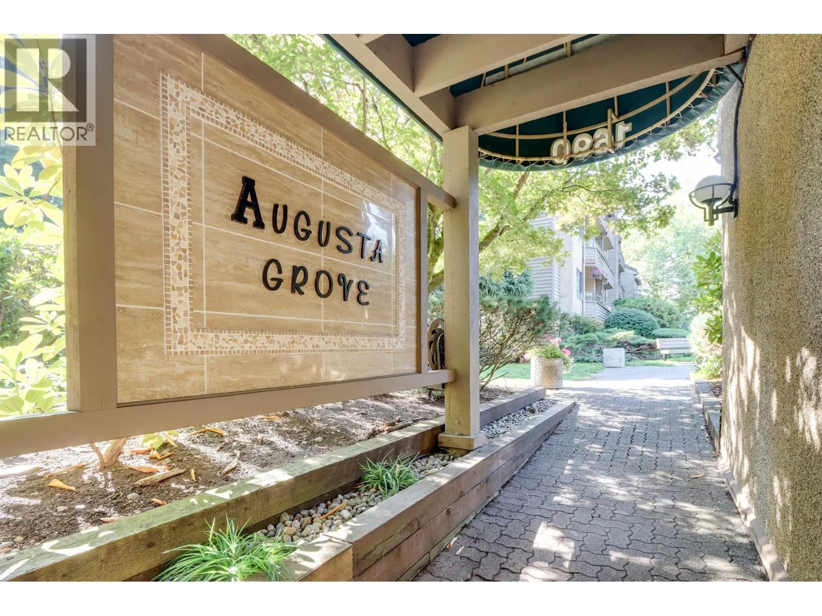 G04 1690 AUGUSTA AVENUE
