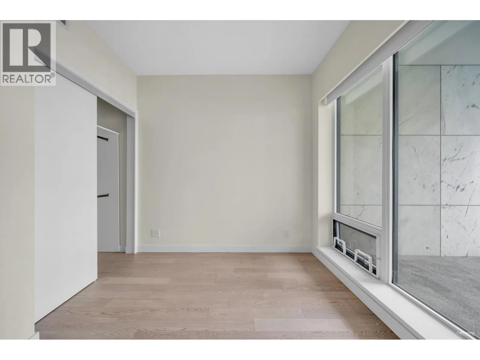 707 6811 PEARSON WAY