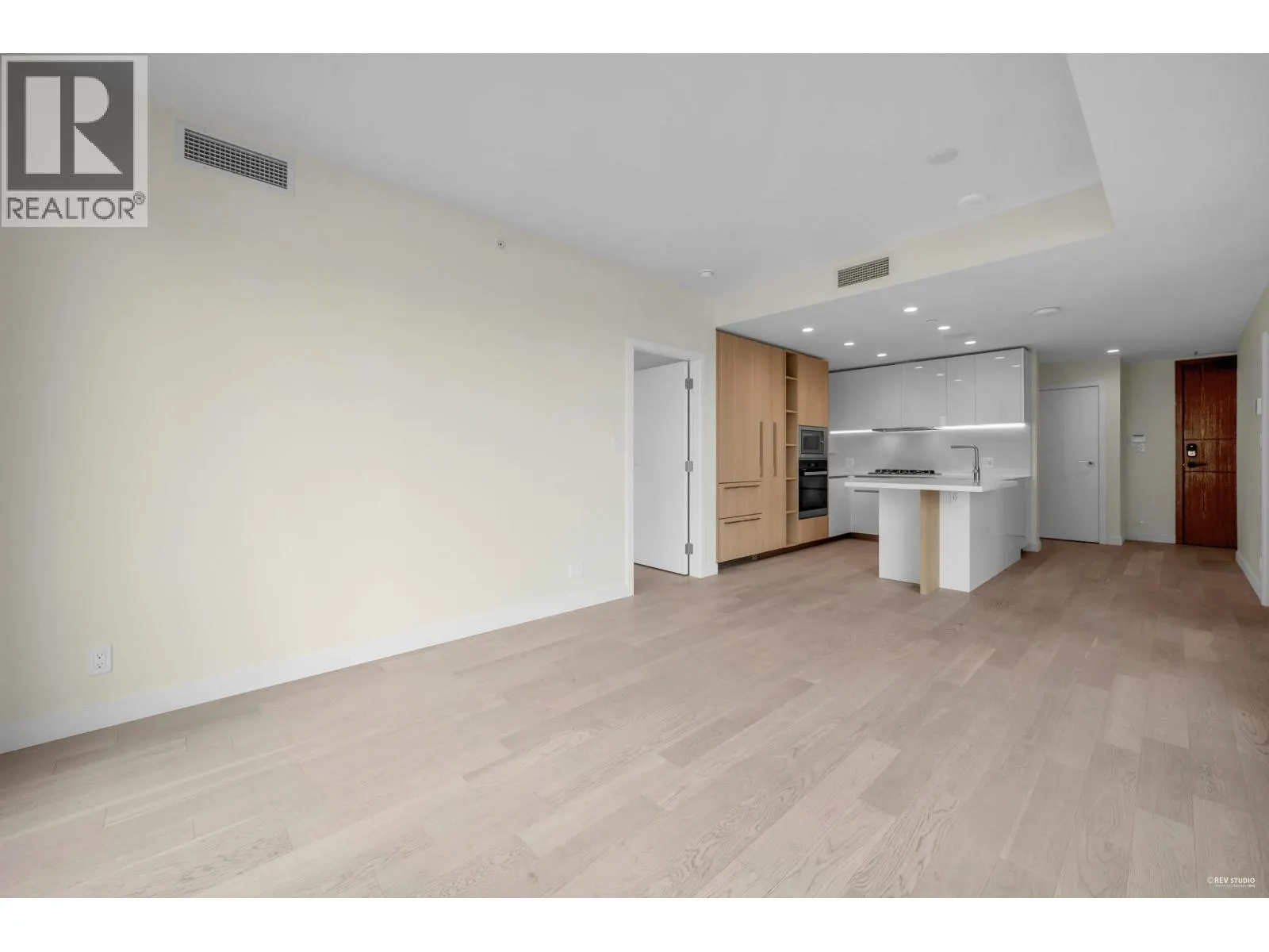 707 6811 PEARSON WAY