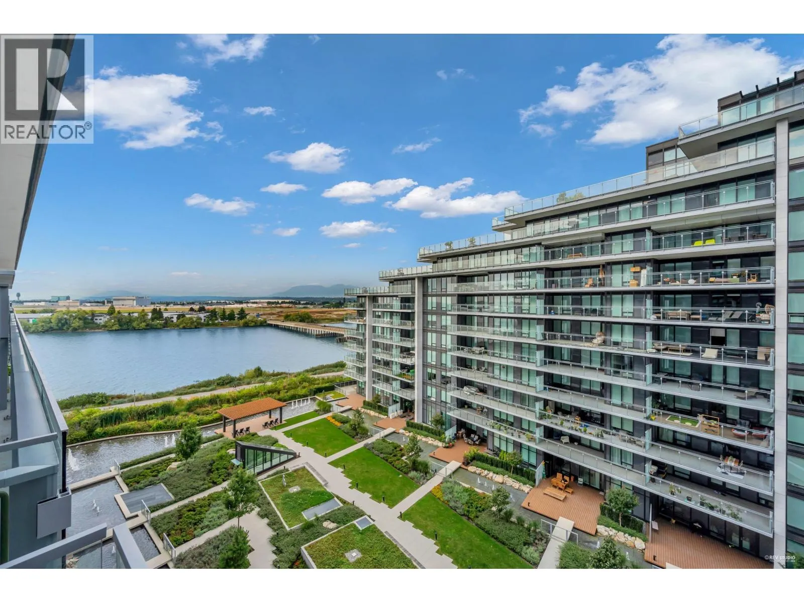 707 6811 PEARSON WAY