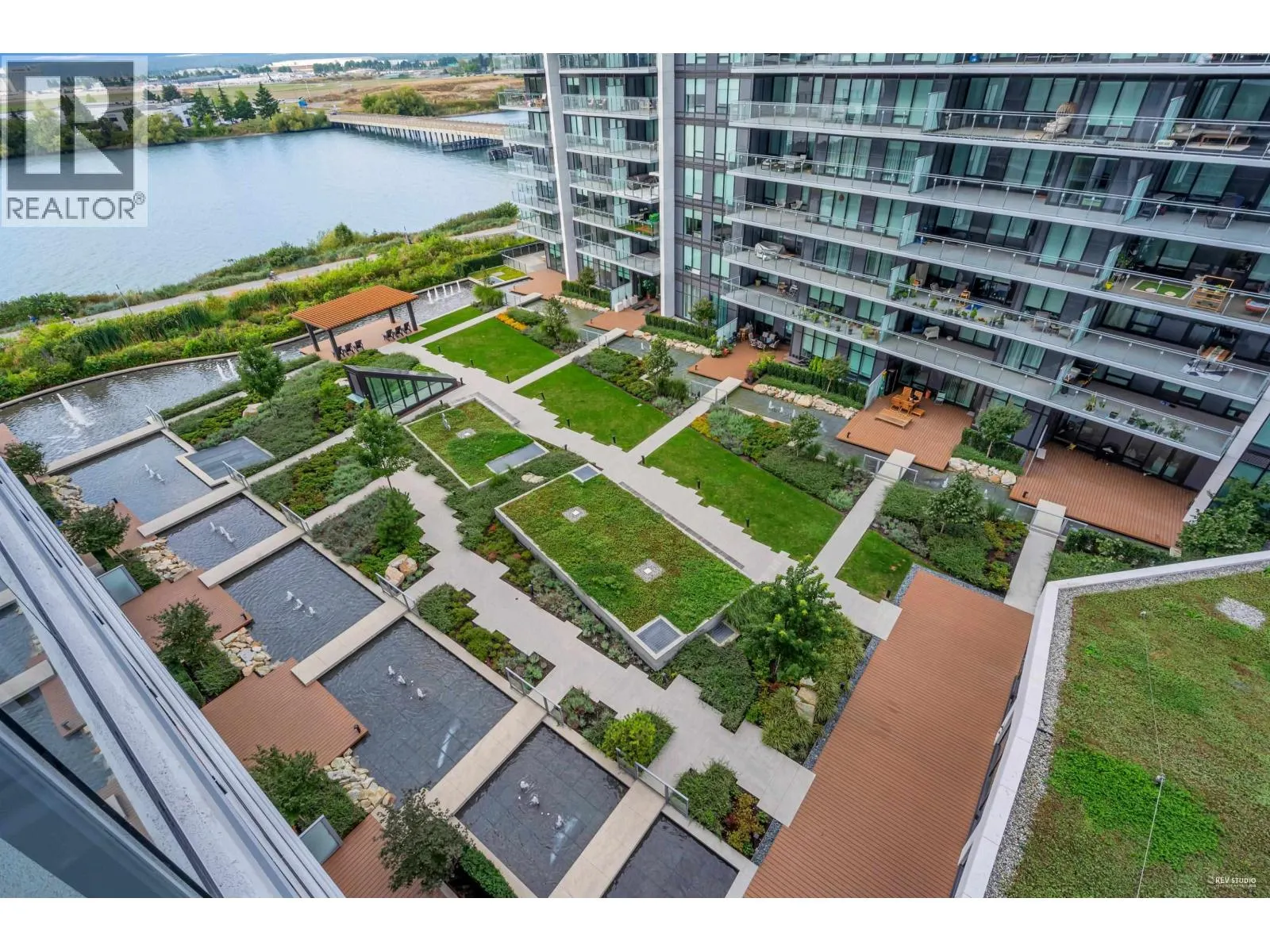 707 6811 PEARSON WAY