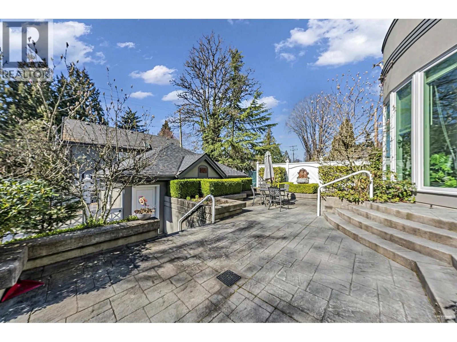 5885 ANGUS DRIVE
