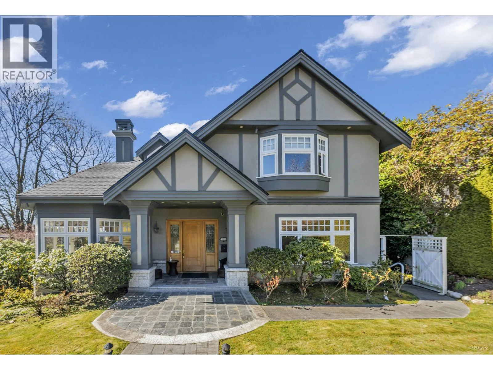 5885 ANGUS DRIVE