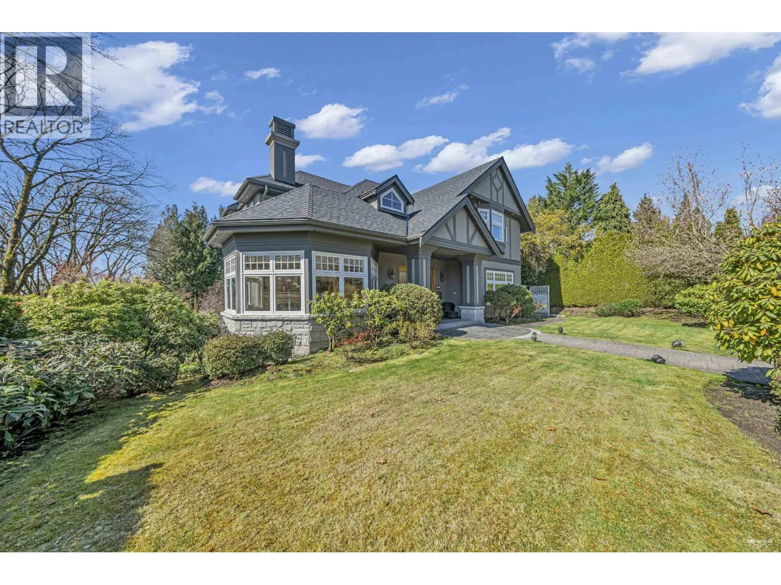 5885 ANGUS DRIVE