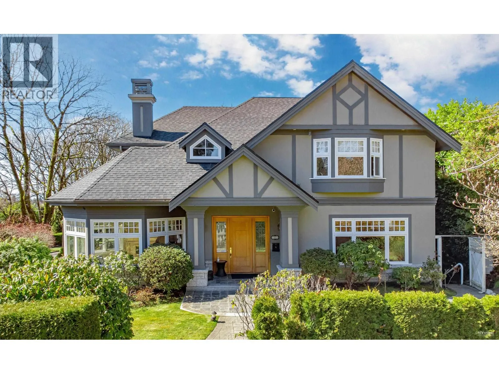 5885 ANGUS DRIVE