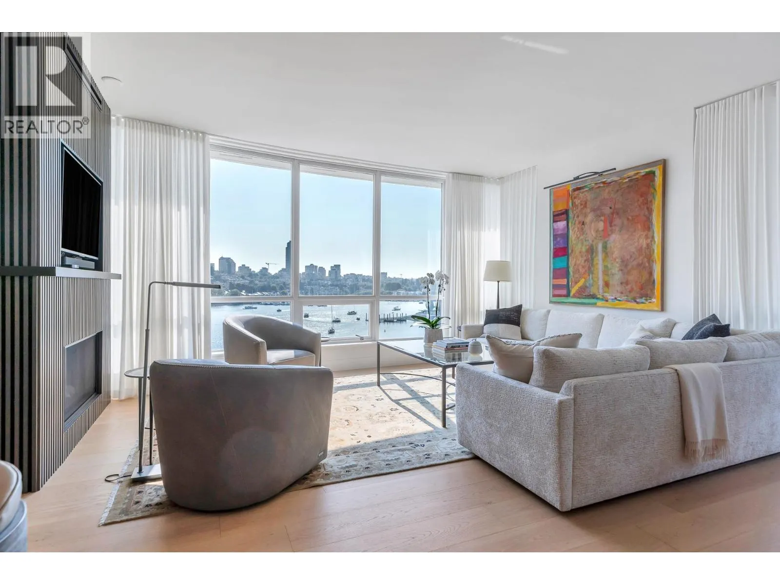 801 1328 MARINASIDE CRESCENT