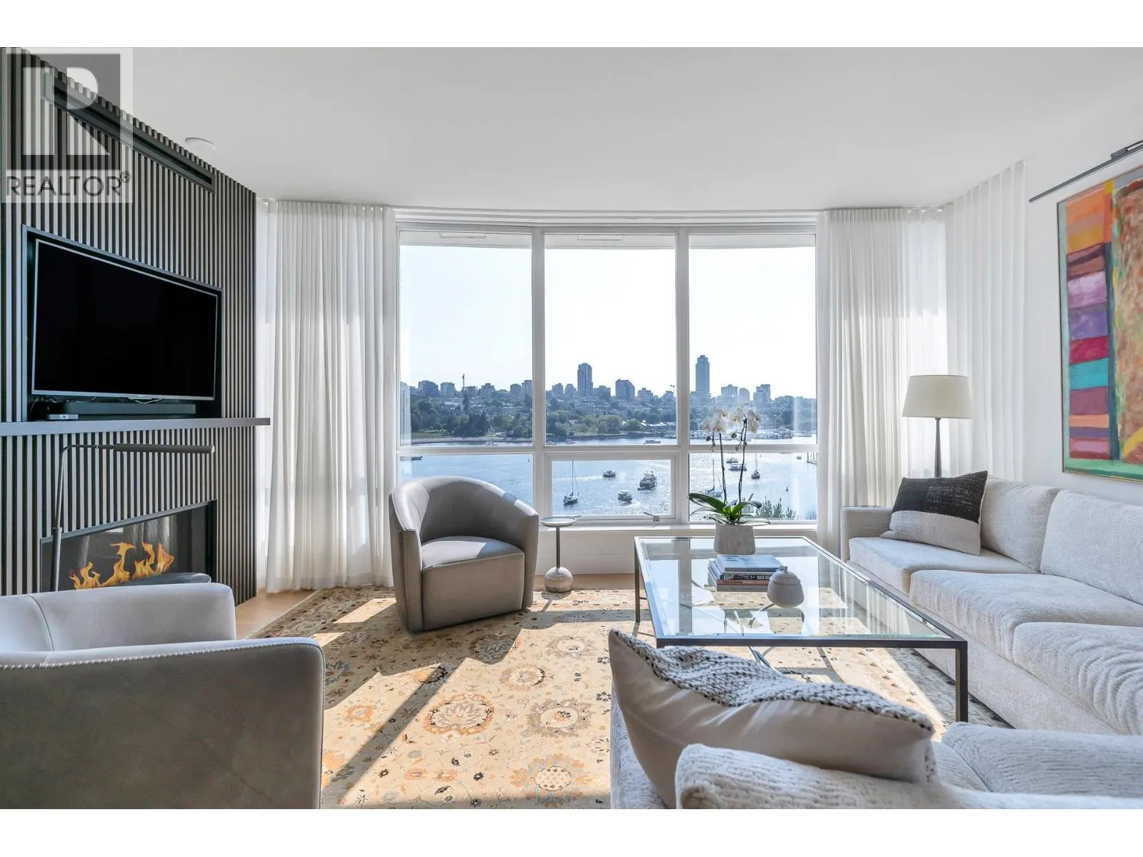 801 1328 MARINASIDE CRESCENT